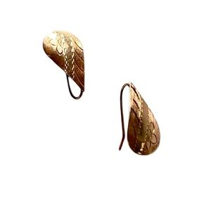Elegant Gold 14k Teardrop Earrings